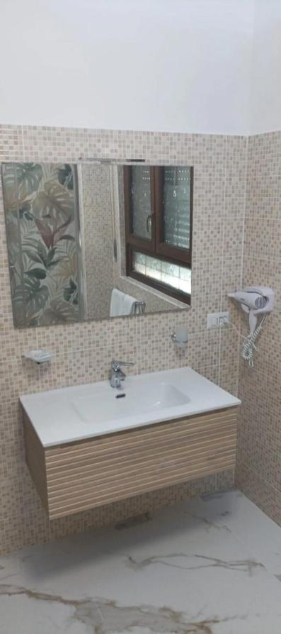 Dual Suites - 4 Posti Letto - Fiumicino Aeroporto E Fiera - Self Check-In 외부 사진